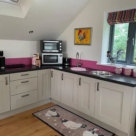 The Hen House A Beautifully Situated Open Plan Chalet Lothersdale Exterior photo