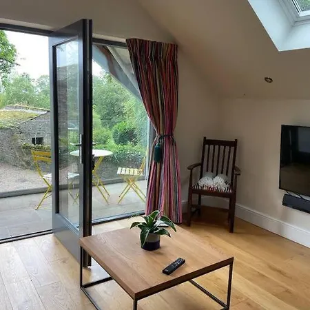 The Hen House A Beautifully Situated Open Plan Chalet Lothersdale Exterior photo