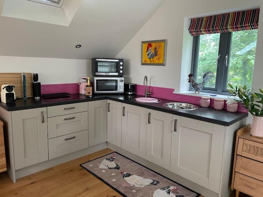 The Hen House A Beautifully Situated Open Plan