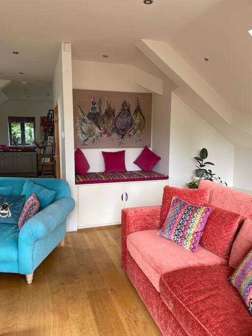 The Hen House A Beautifully Situated Open Plan *